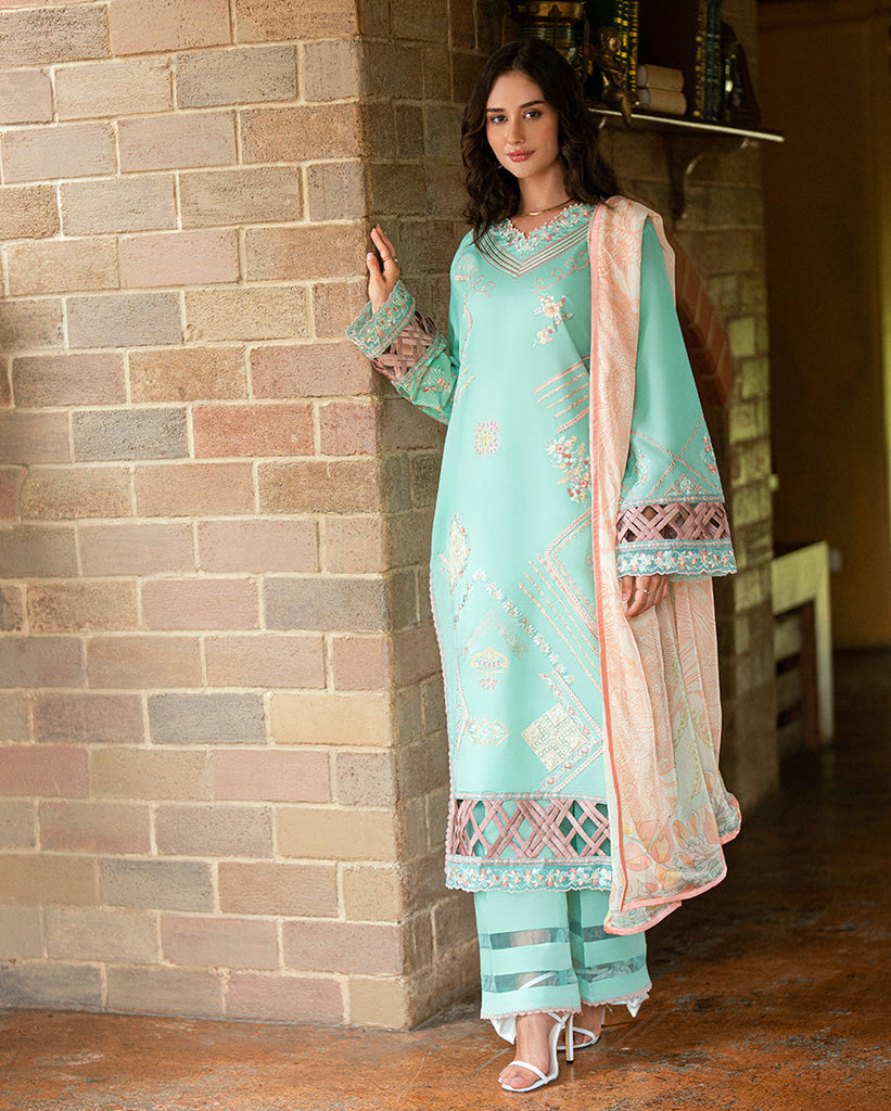 Roheenaz Reverie Lawn – Ravena