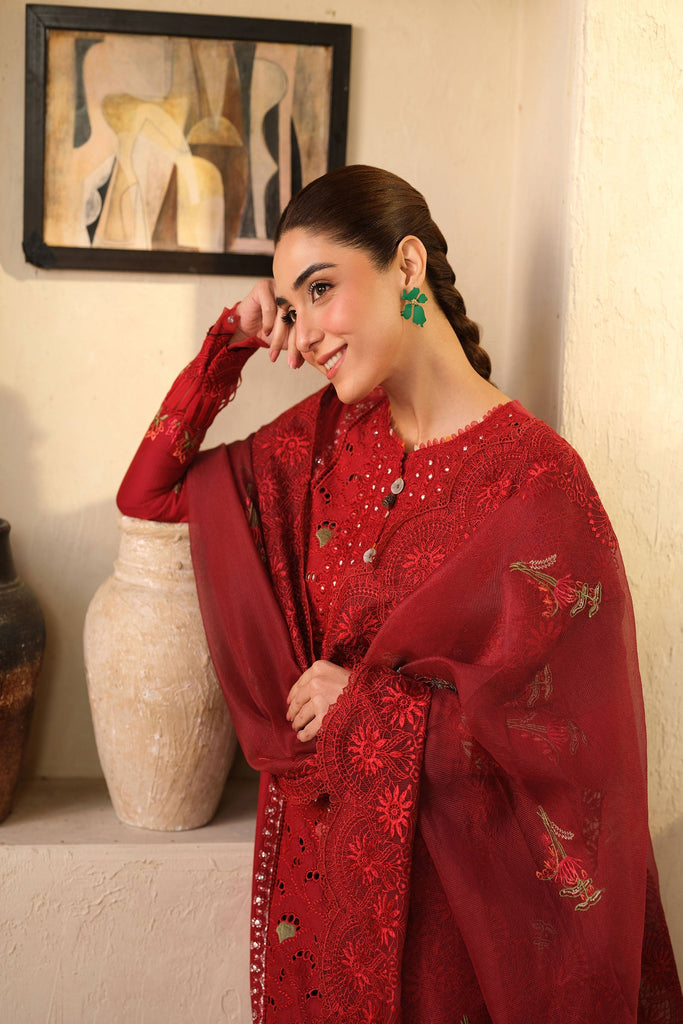 Maryam Hussain Luxury Lawn – Berry
