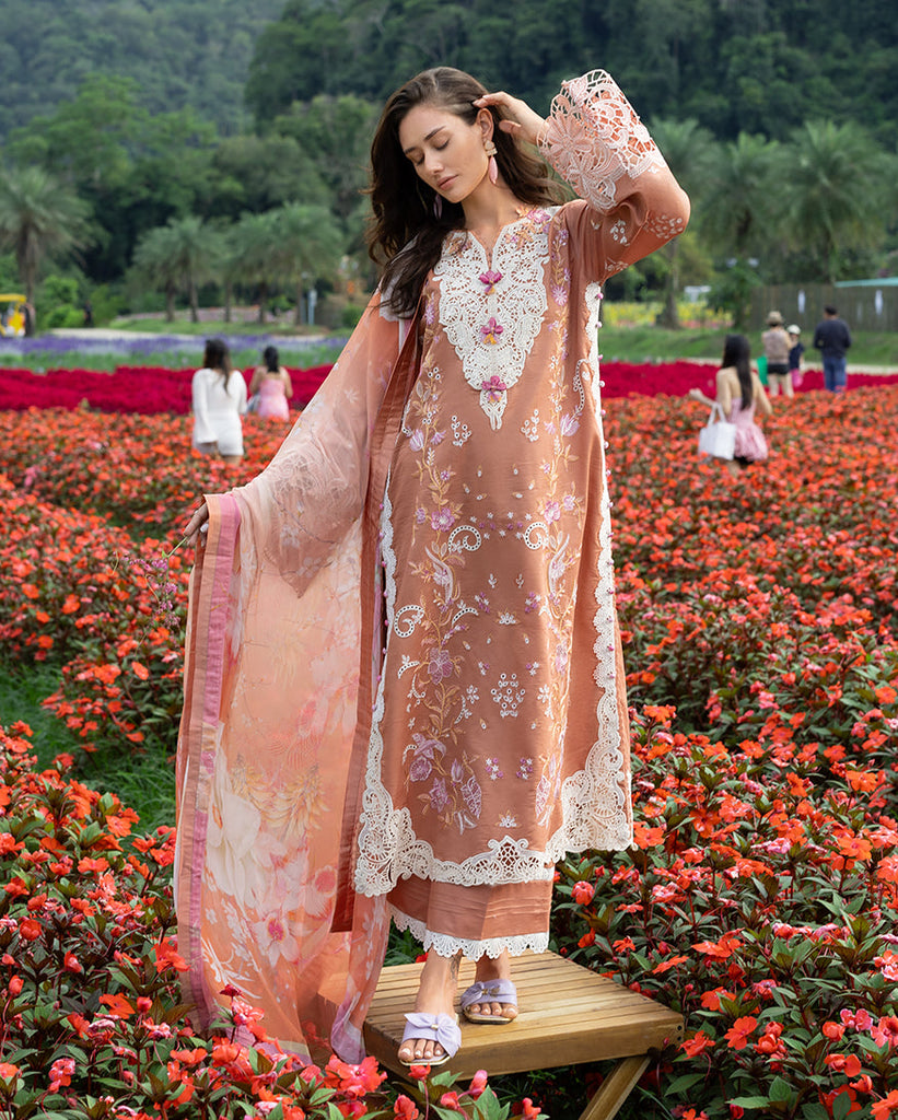 Mushq Hemline Lawn · The Secret Garden – Rosette Reverie