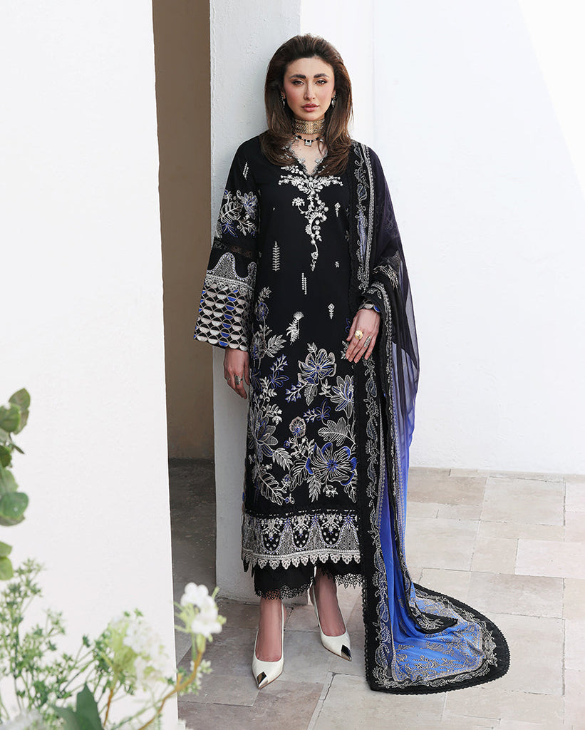 Roheenaz Floral Reveire Lawn – Vogue Theory