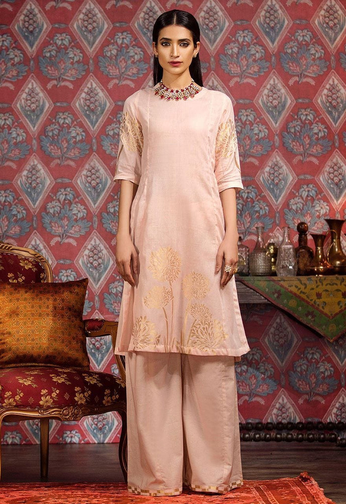 Cross Stitch Eid Jacquard Collection 2018 – Soft pink