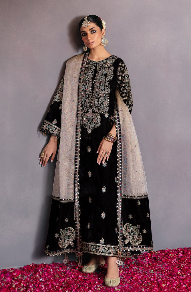 Emaan Adeel Makhmal Velvet Edition – MK-08 Aqs