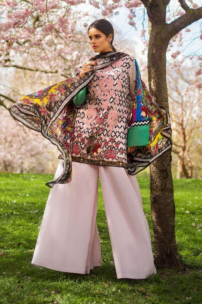 Honey Waqar Luxury Lawn Collection 2019 – Caressing Sun 4A