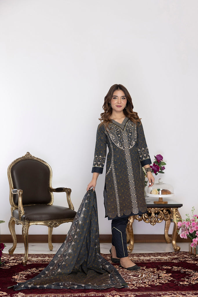 Identic Stitched Lawn Collection – ISE-9