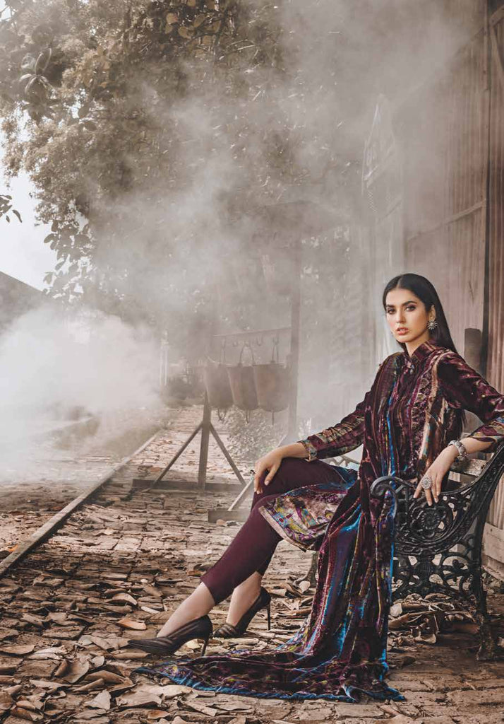 Gul Ahmed Winter Collection 2021 · 3 PC Velvet Suit with Velvet Dupatta – BVL-12008A