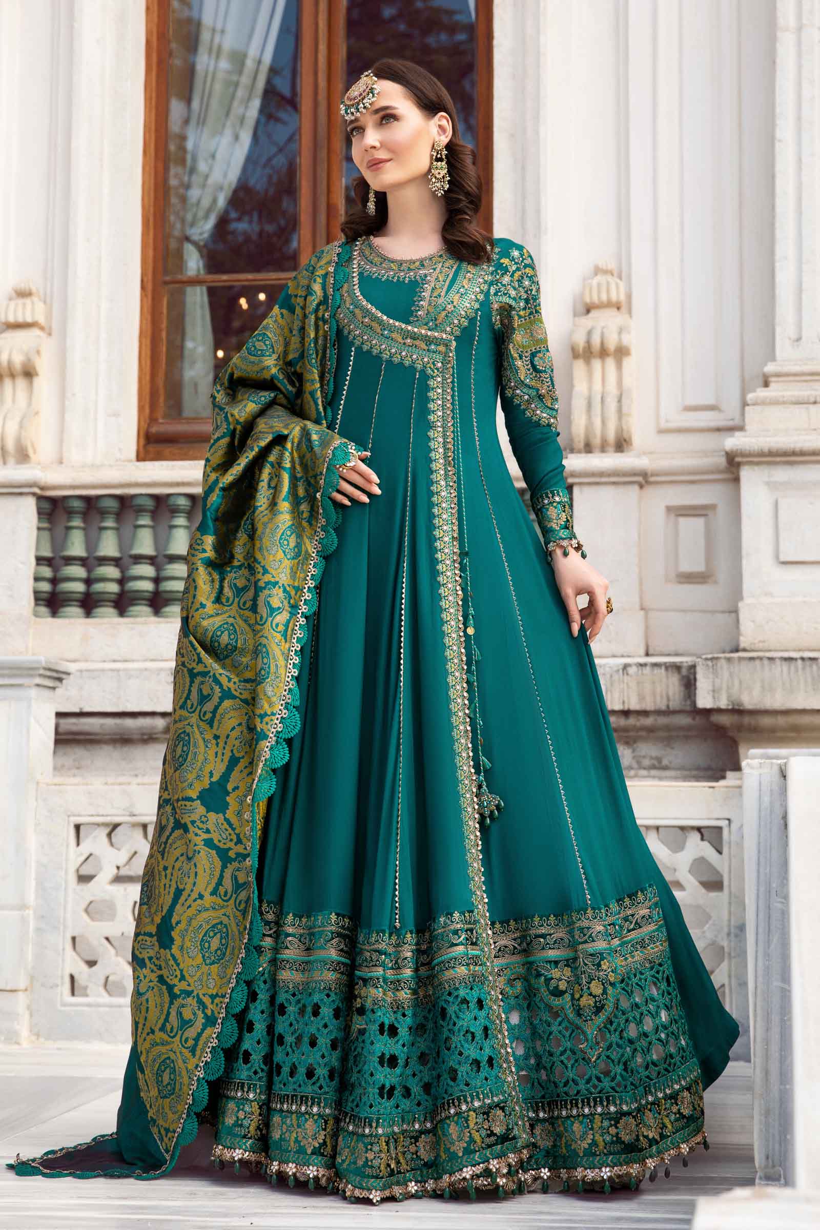 MARIA.B Linen Winter Collection Emerald Green DL-1107 YourLibaas UAE MARIA.B Linen Winter Collection Emerald Green DL-1107 YourLibaas UAE