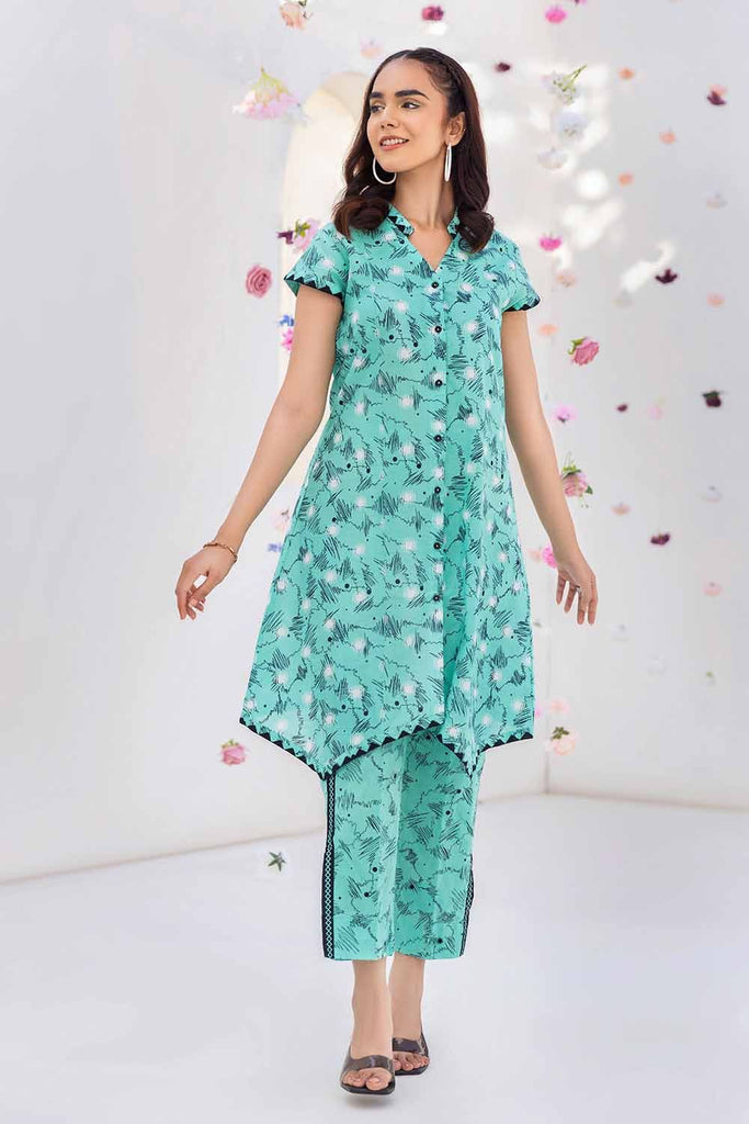 Gul Ahmed Pre-Fall 2023 – 2PC Printed Cambric Suit TCN-32005
