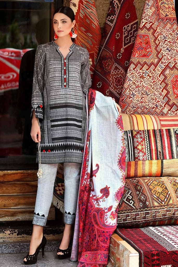 Gul Ahmed Craft Winter Collection 2018 – Off White 3 PC Digital Printed Khaddar Suit K-37